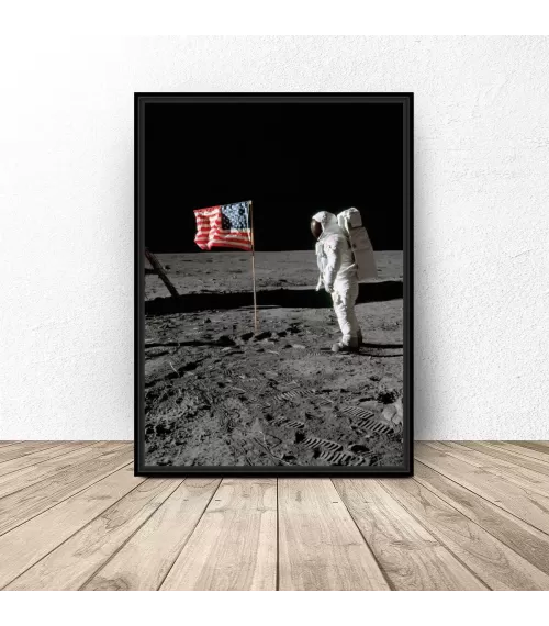 Plakat NASA "Amerykańska flaga na Księżycu"